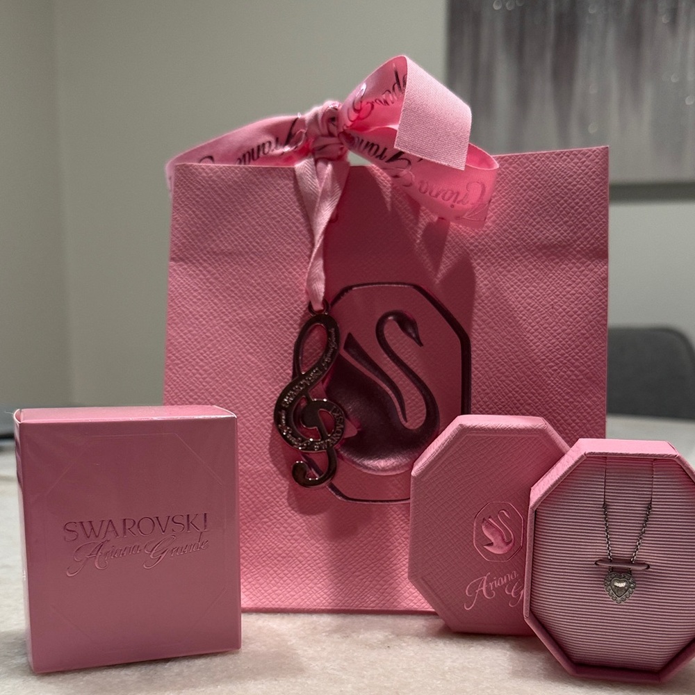 —SOLD—Limited Edition Ariana Grande Swarovski Silver Heart Necklace
